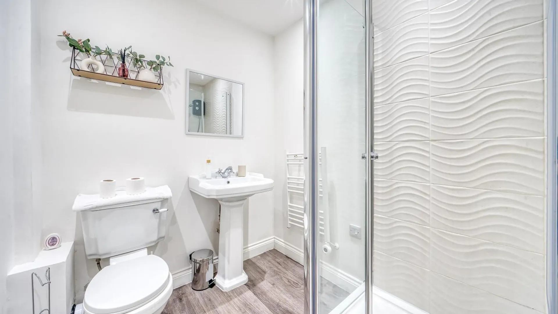 Stunning 2 Bed By The City Centre & Bute Park カーディフ 別荘